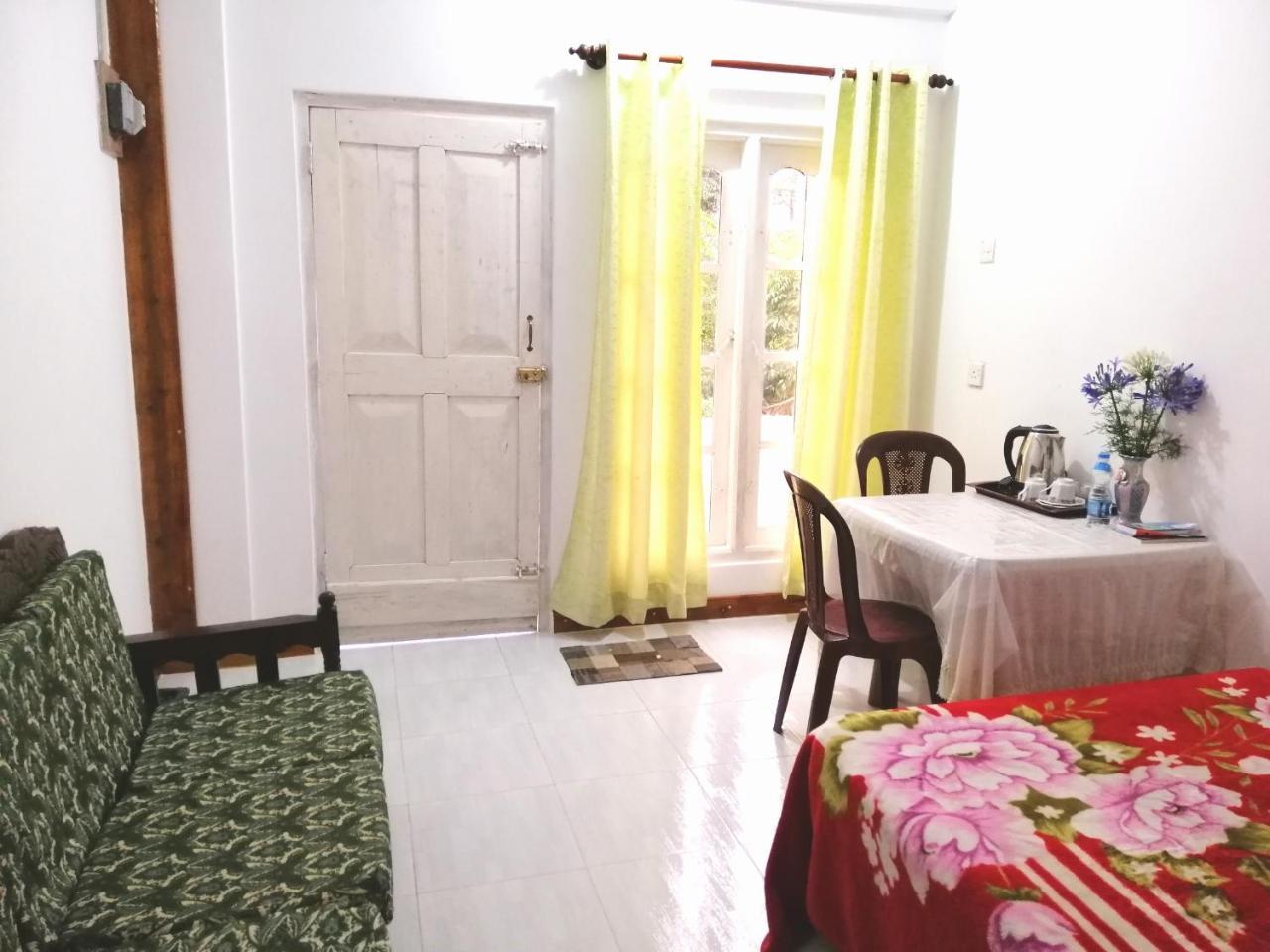 The Galways Edge Homestay Нувара Елия Екстериор снимка